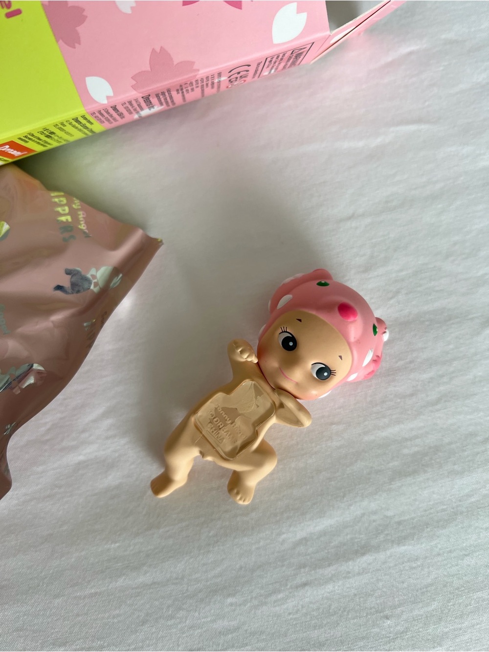Sonny Angel | Hippers Cherry Blossom Series Mini Figure - Bunny with Open Box